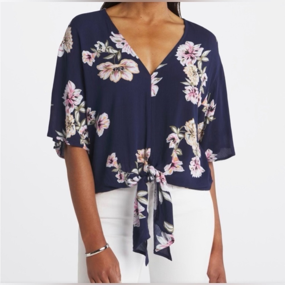 LUQ - Floral Tie Front Top
